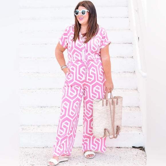 Entro Geometric Short Sleeve Button Front Waist Drawstring Pink Jumpsuit Sz S - Picture 1 of 11